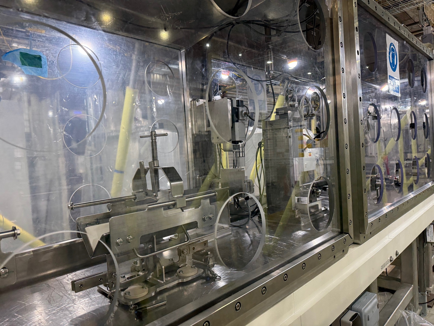 Manufacturing Excellence: Glovebox work underway at Ansaldo